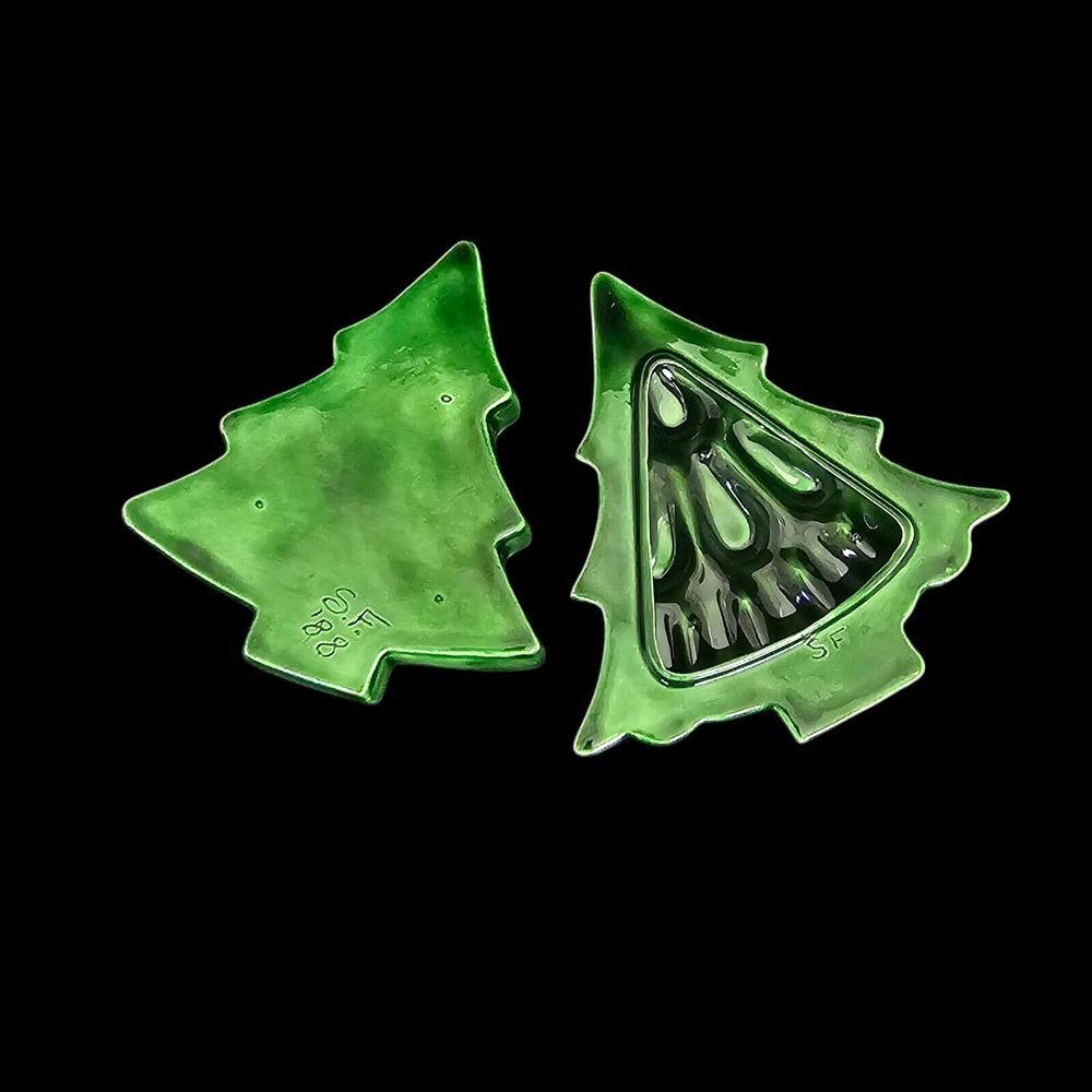 Vintage 80s Ceramic Christmas Tree Trinket Box Holiday Decor Lid and Bottom - Picture 3 of 10